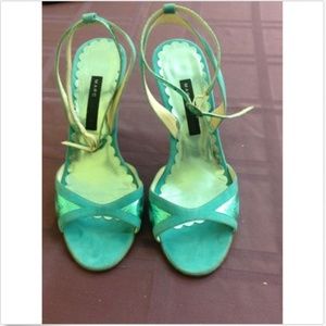 Marc Jacobs Sky Blue Strappy Sandal SZ 5.5